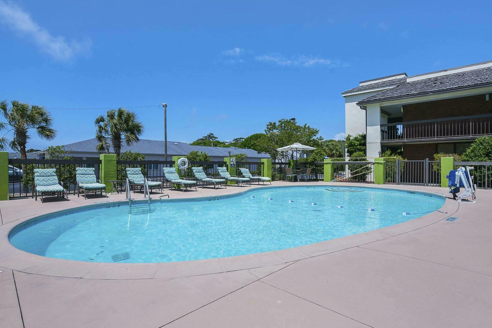 Quality Hotel Morehead City Near Atlantic Beach Extérieur photo